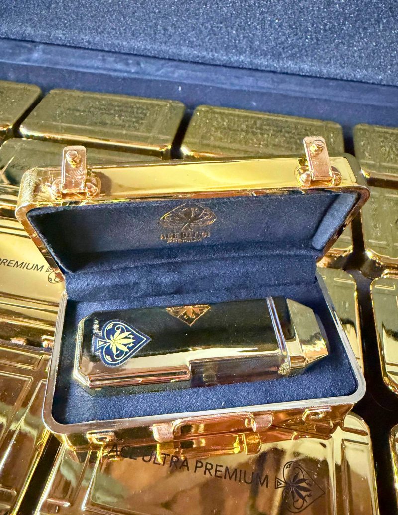 V04 Ace Ultra 2G Disposable Vape – Gold (100/Case)